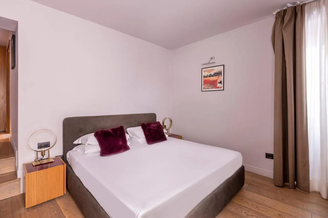 Downtown Boutique House - Ca Domus Collection Hotel Róma Vendégház