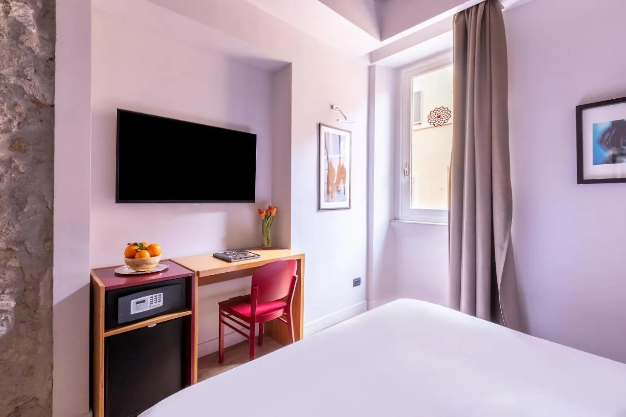 Hotel Downtown Boutique House - Ca Domus Collection Roma 2*,  Italia