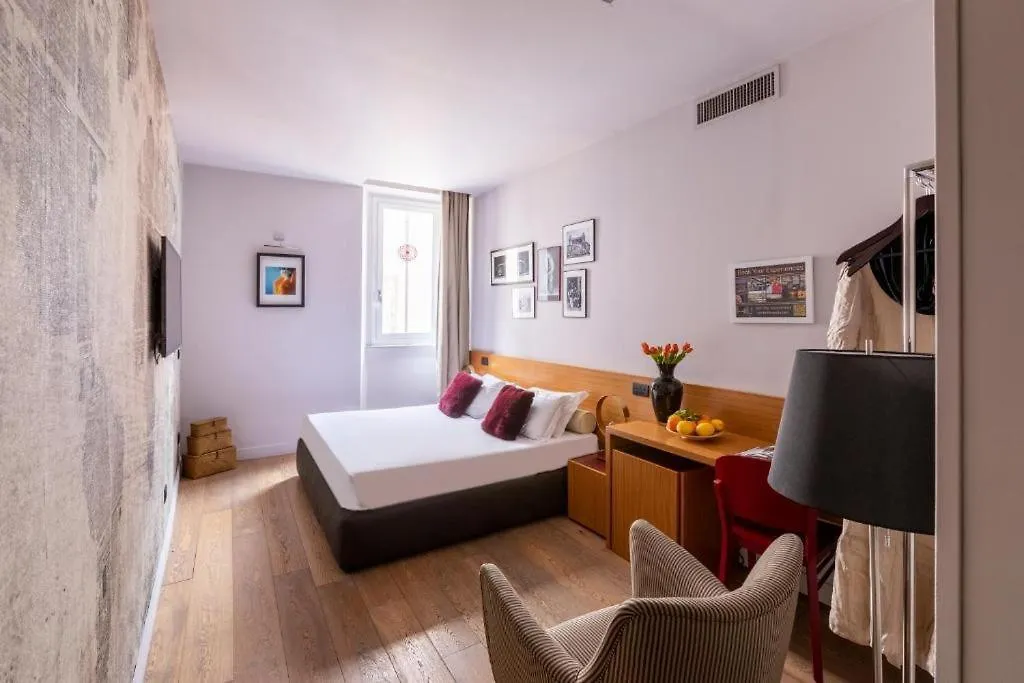Affittacamere Hotel Downtown Boutique House - Ca Domus Collection Roma