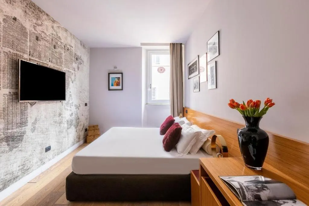 Hotel Downtown Boutique House - Ca Domus Collection Roma 2*,
