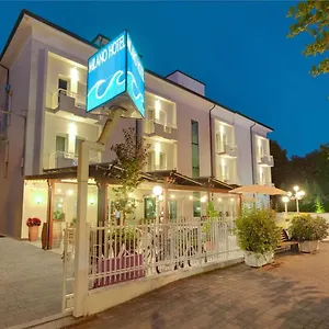 https://hotel-milano-cesenatico.emilia-romagnahotels.net